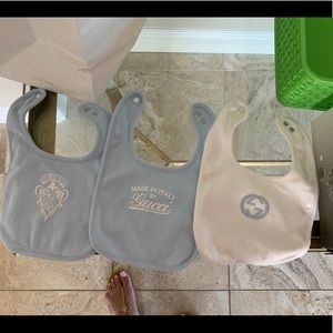 Authentic Gucci bibs 3 never used